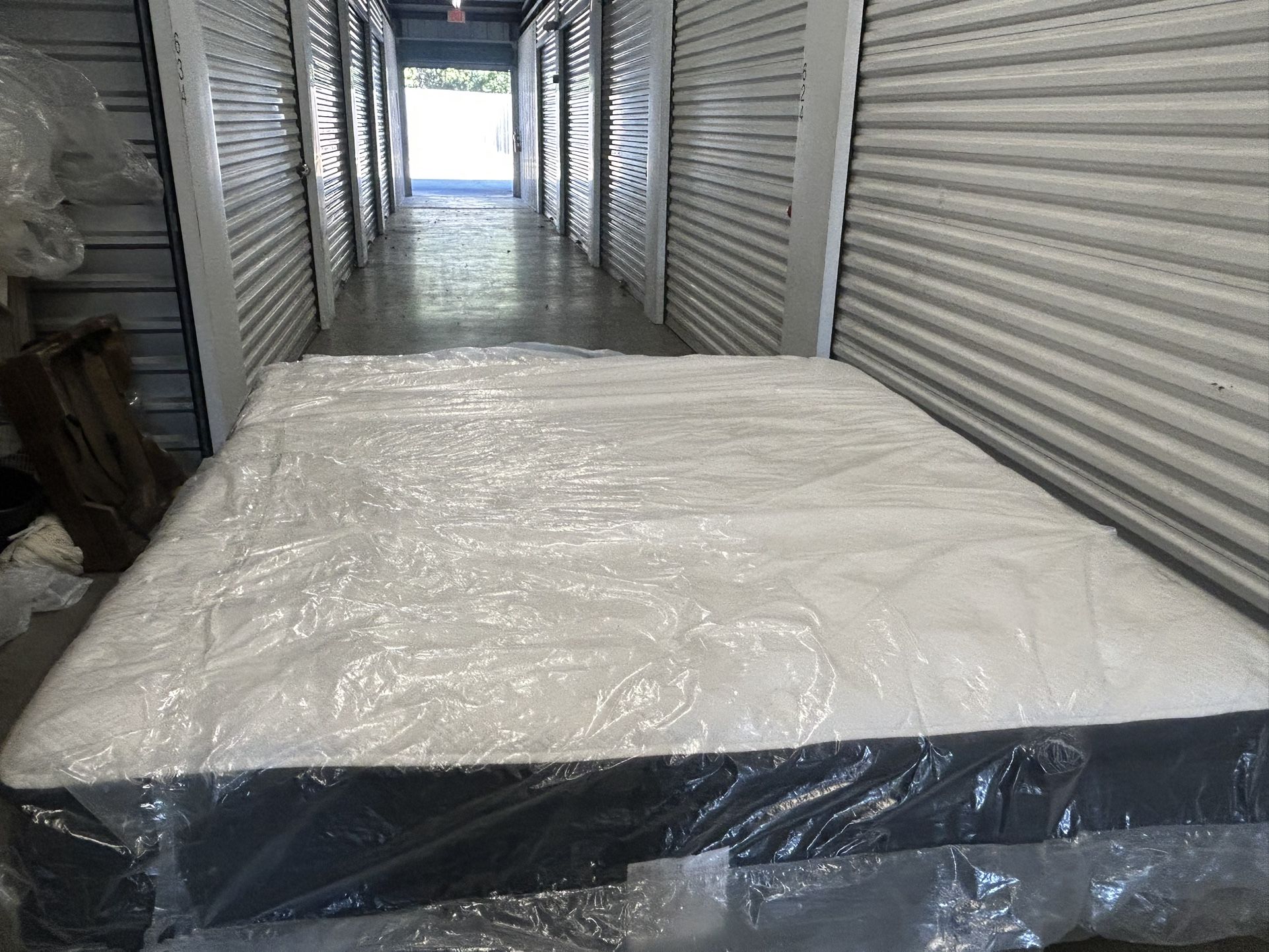 New Stern And Foster King Mattress 