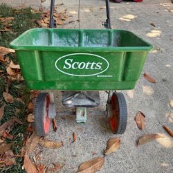 Spreader - Fertilizer 