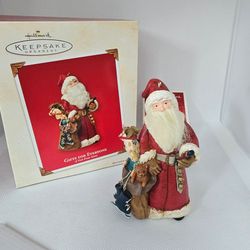 New Hallmark Ornament 2003 GIFTS FOR EVERYONE Visit from Santa Claus Present Joy

New Hallmark Ornament 2003 GIFTS FOR EVERYONE A Visit from Santa Cla