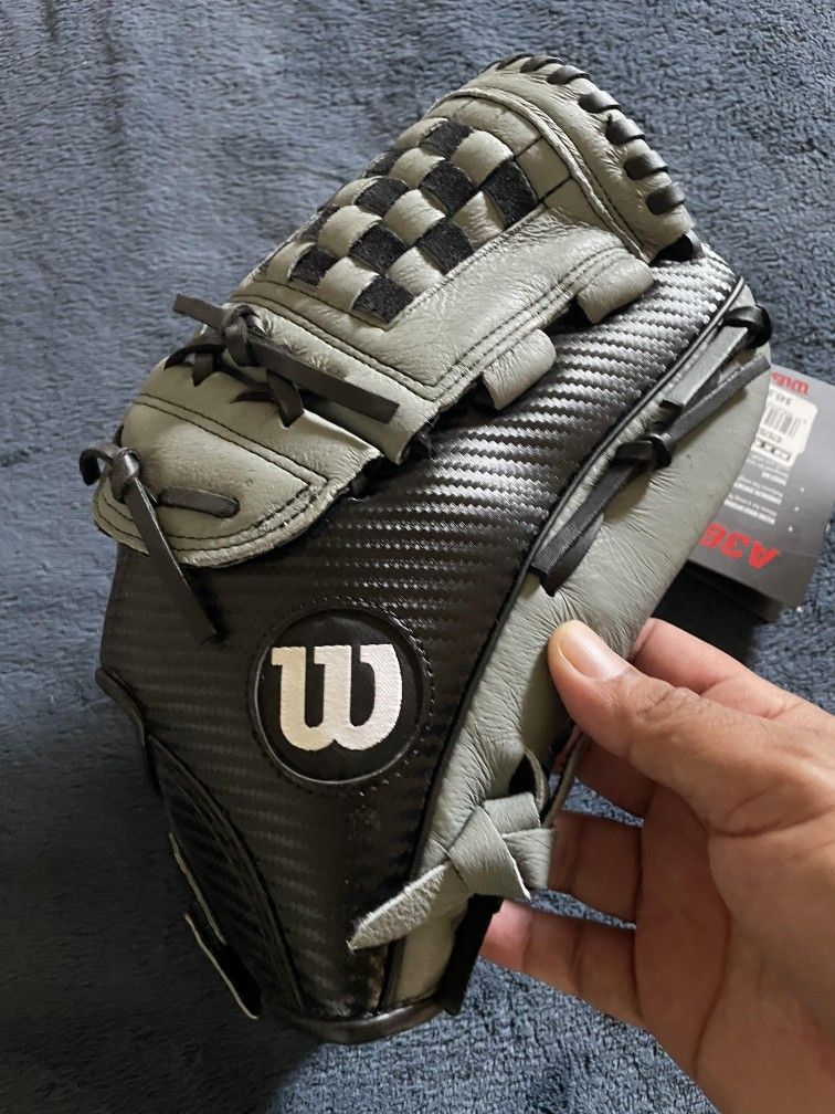 Wilson Baseball Glove