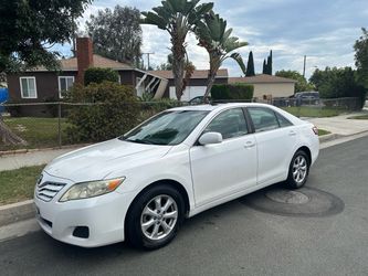 2011 Toyota Camry (LE) for Sale-$6k OBO