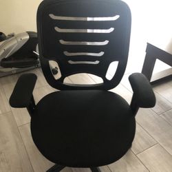 Black Desk Chair