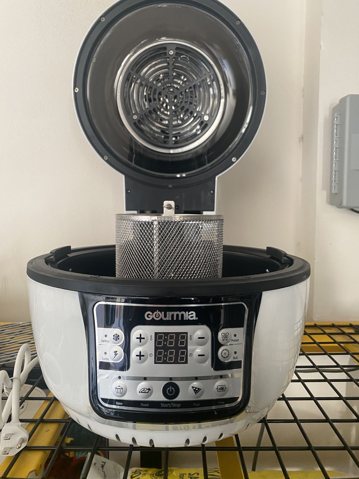 Gourmia GTA2500 Electric Digital Air Fryer Griller and Roaster