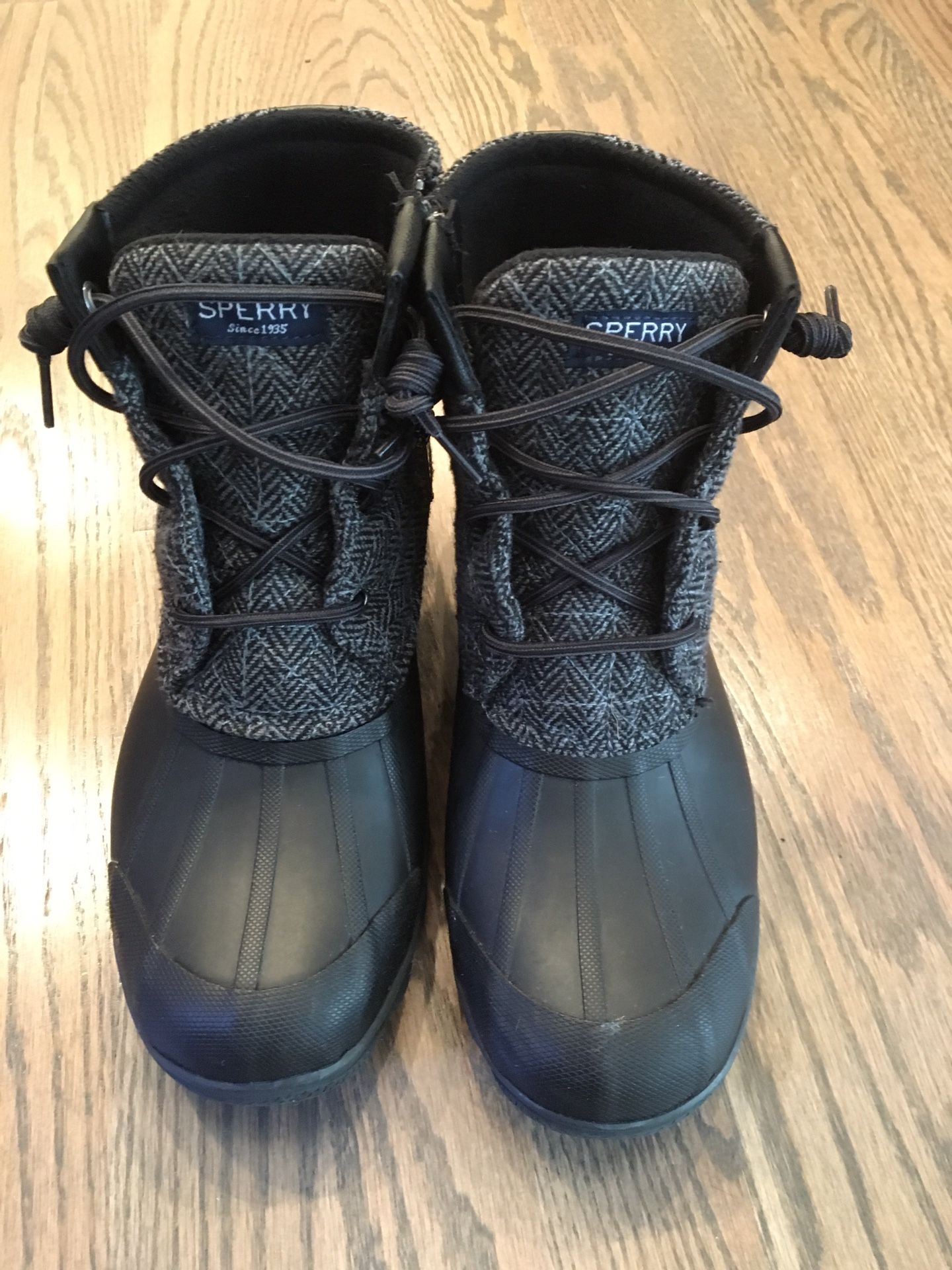 Sperry Size 7 Winter Boots