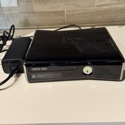 Microsoft Xbox 360 S Bundle