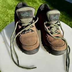 Women’s Hiking Shoes 