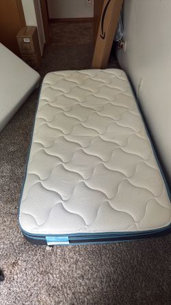 Twin mattress