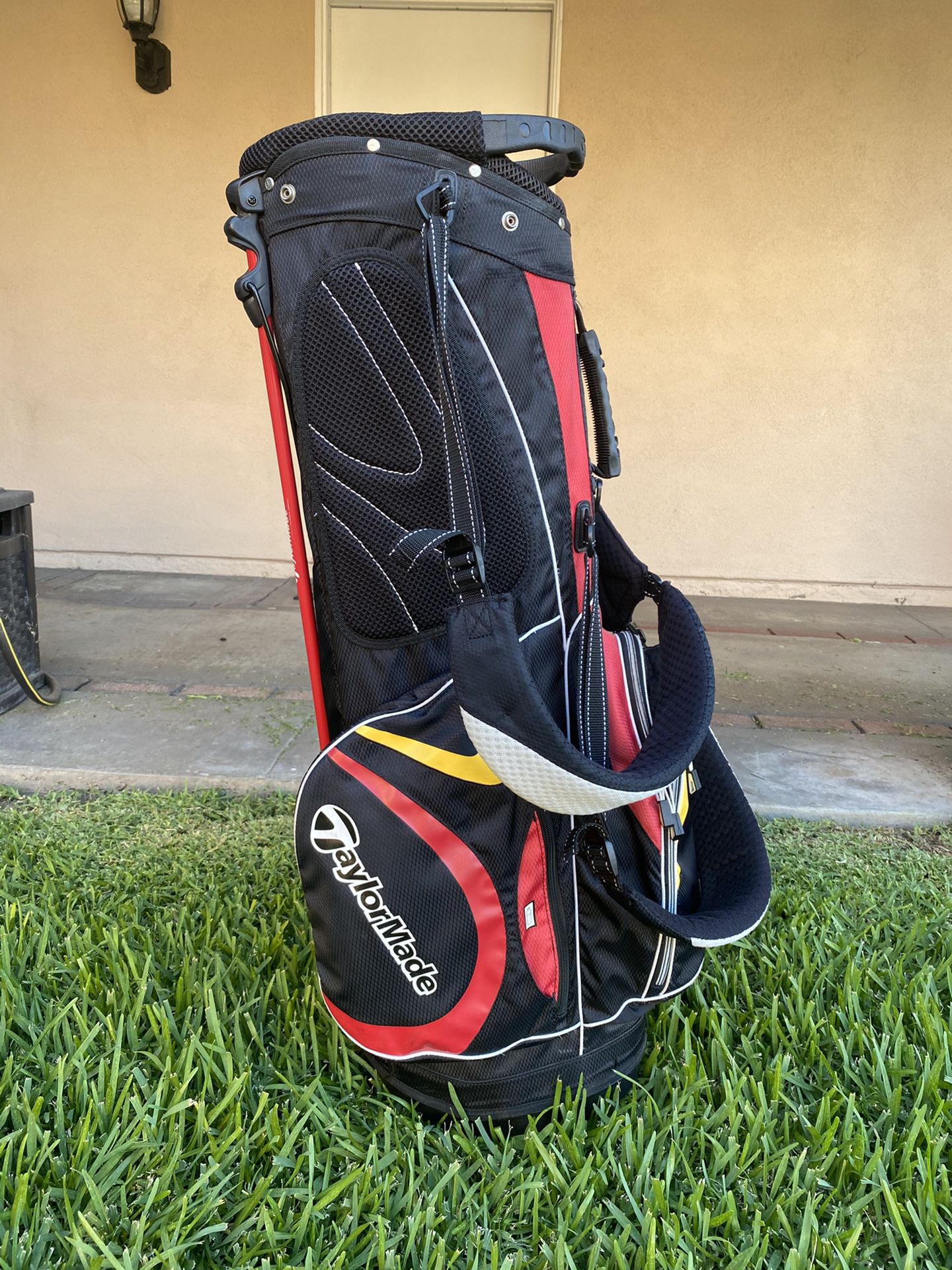 Taylormade Golf Bag- Mint Condition