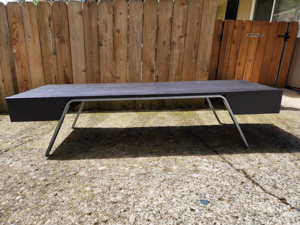 IKEA BANKAS Modern Coffee Table-Excellent Condition!