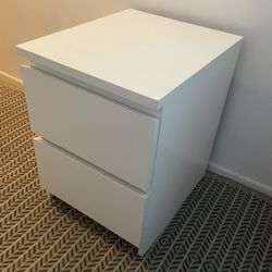 IKEA MALM 2-Drawer Chest / Nightstand White