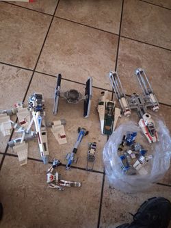 Star Wars Lego ship lot $40 take it all pick up in Glendale