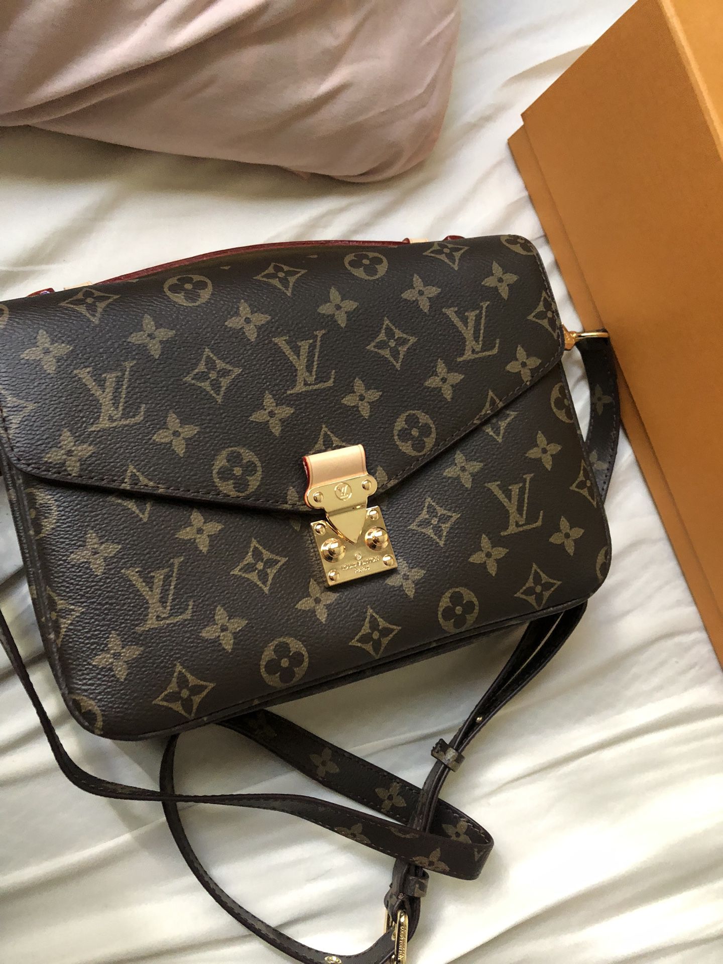 Louis Vuitton Jeune Fille Mm Monogram Crossbody Bag for Sale in Sunnyvale,  CA - OfferUp