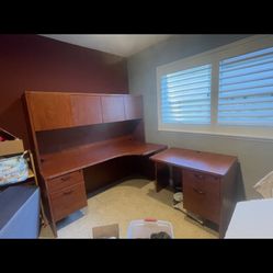 Corner Desk Comes Apart Make Offer