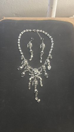 Silver Skull Statement Necklace and Earring Set