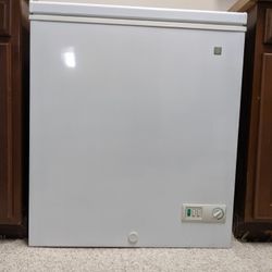 GE Chest Freezer (7 CF)

Excellent condition.
Pickup only in Mayfield Heights. Thanks.