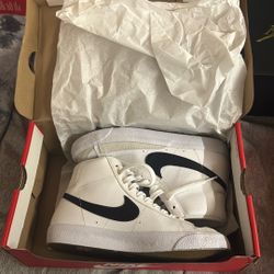 Nike Blazer Mid Size 6.5