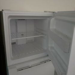 Magic Chef Refrigerator