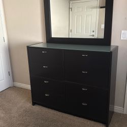 Dresser Set