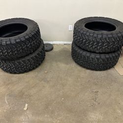 Toyo mud terrain tires!! Four of them no trades whatsoever!! Read full description!!