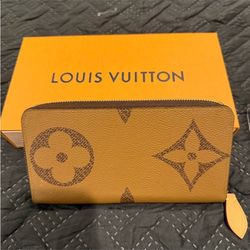 Louis Vuitton On The Go Monogram Wallet