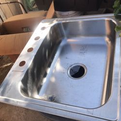 Stainless steel sink