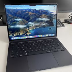 Macbook M2 2022