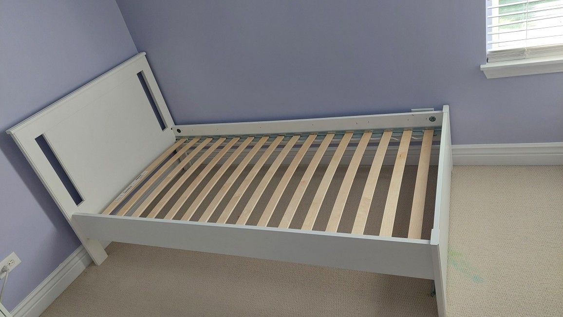 Twin Bed