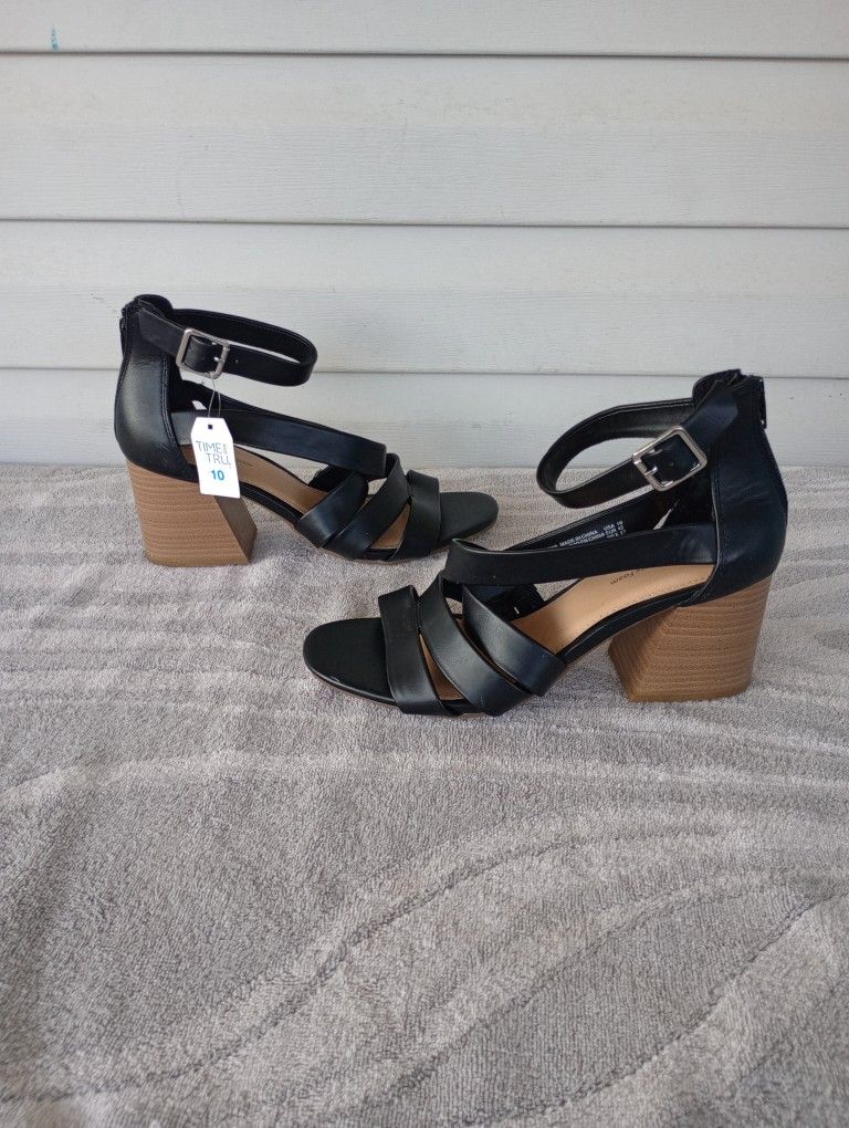 Time and Tru Block Heel Black Sandal Size 10