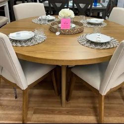 Ashley 5 Pcs Dining Room Set Dining Table and 4 Chairs Dakmore
