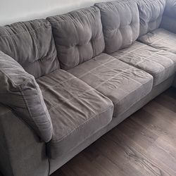 Sectional couch  for sale!  Gray color! Clean! Pet dander free!