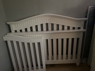 White 3 In 1 Crib 
