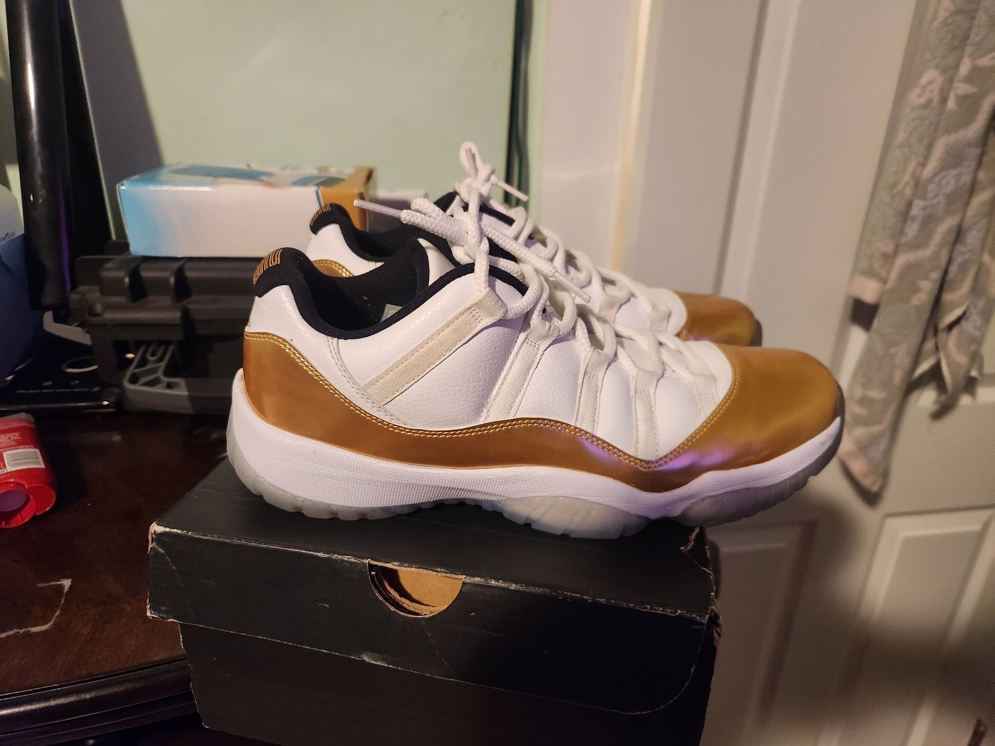 Air Jordan 11 Retro Low “Closing Ceremony “