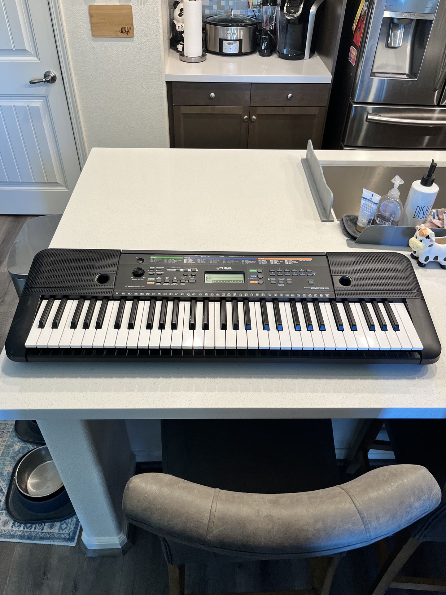Yamaha psr E253 Keyboard