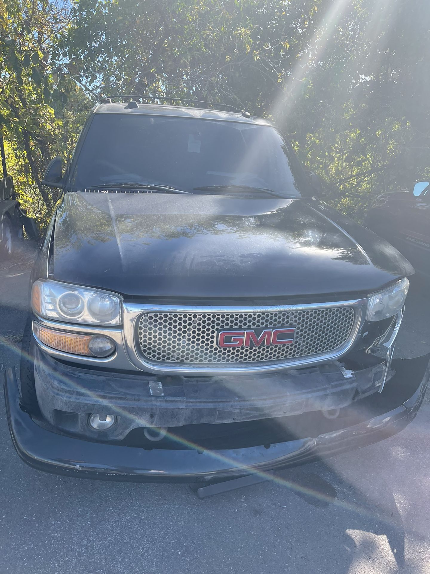 2004 GMC Yukon Denali