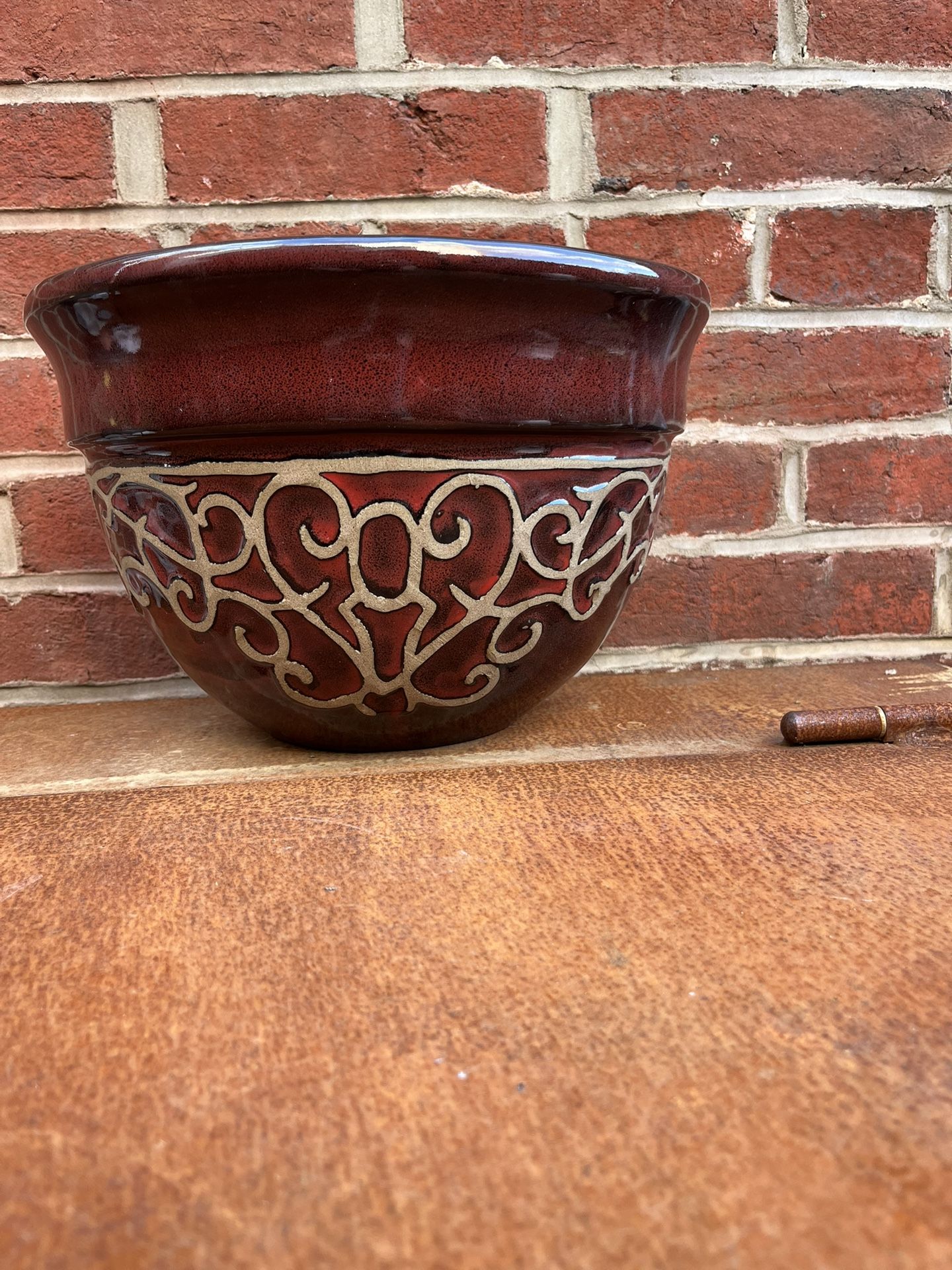 New Never Used Ceramic Wall Planter Flower Pot