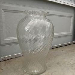 Clear Glass 16 Inch Flower Vase