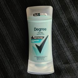 Degree Total Protection Refreshing Rain Antiperspirant Deodorant 2.6oz