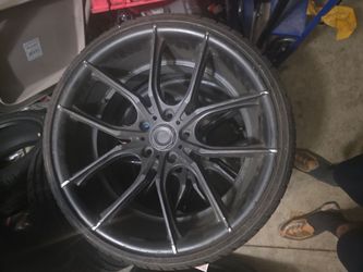 20 inch rims 5x120 mm  off a 2013 bmw 1 needs repair