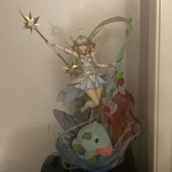 Elementalist lux Statue