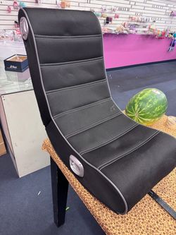 Floor Rocker Gaming Chair with Speakers
