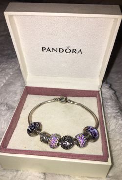 Pandora bracelet with 6 pandora charms