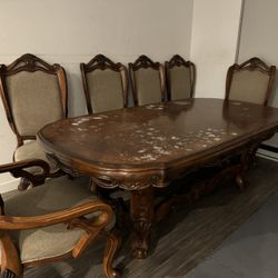 Dining Table with 6 Chairs 