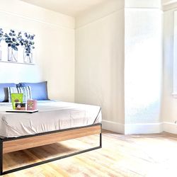 Easily assembled bed frame in under 5 Minutes