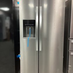 Whirlpool Side-by-Side Refrigerator in Stainless steel with Hidden Hinges and Frameless Glass Shelves