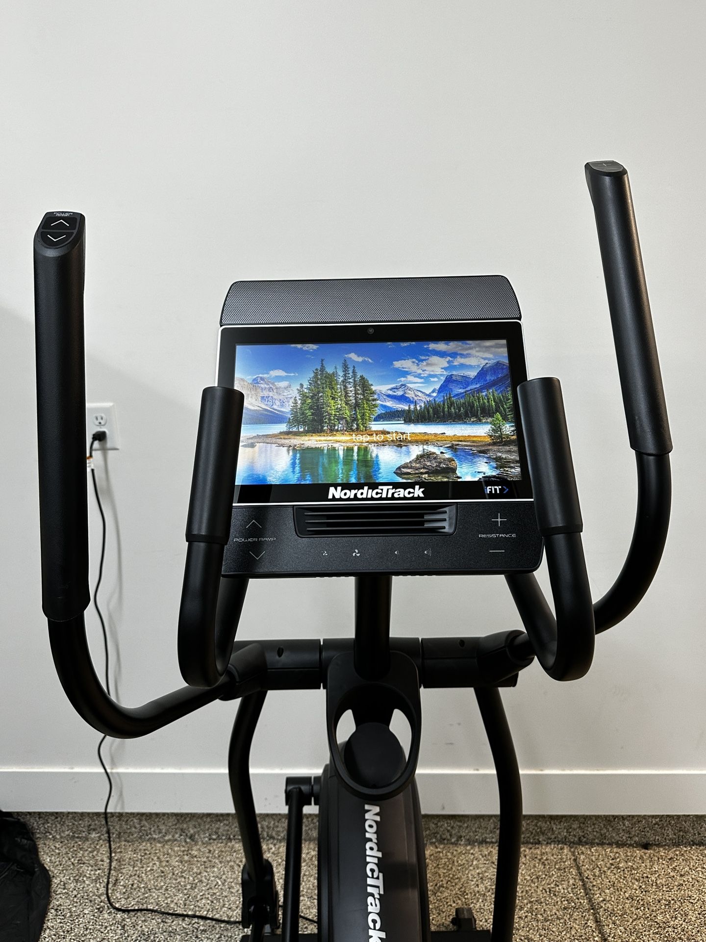 iFIT NordicTrack AirGlide 14i Elliptical for Sale in Queen Creek, AZ