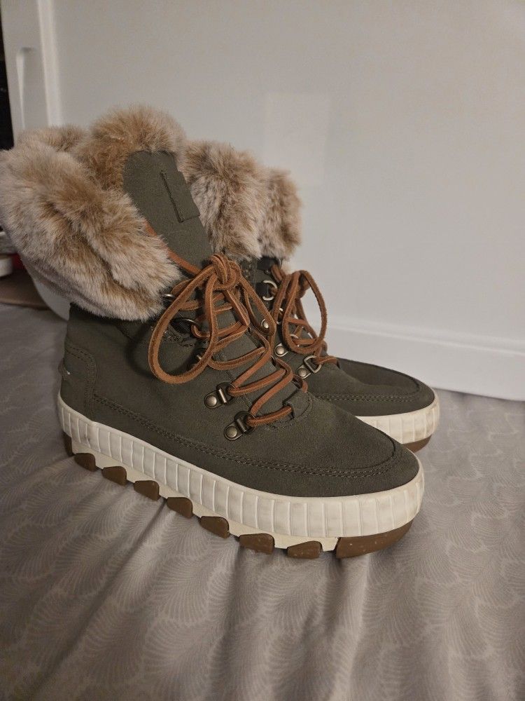 Sperry Olive Green Boots