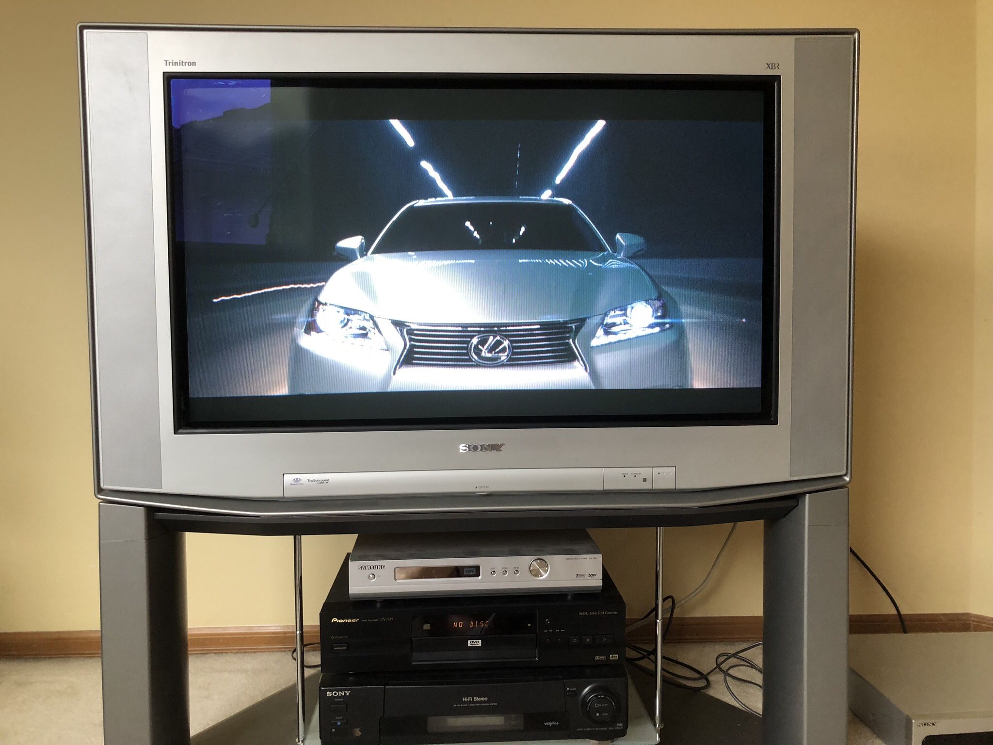 Sony KV34XBR800 FD Trinitron WEGA XBR TV for Sale in Renton, WA OfferUp
