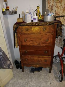 Dresser bintage