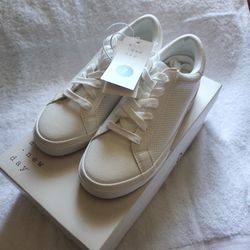 Women's Sneakers Size 7 New