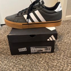 Adidas daily 4.0 Size 13 Men Brand new 